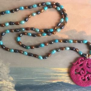 Necklace of Light and Dark Freshwater Cultured Pearls. Buddhist Agate Amulet with Dragons