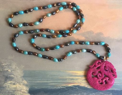 Necklace of Light and Dark Freshwater Cultured Pearls. Buddhist Agate Amulet with Dragons