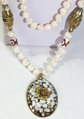 Buddhist protection amulets -  pearl necklace & bracelet - AAAA - Om - metal, enamels - 5 Three Eyes Tibetan agate dzi