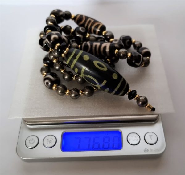 Mâlâ necklace - Buddhist - Crafted - dZi - Eye of wisdom, Sky and Earth, 3 and 2 Eyes - Mystical Energy - Stone of Shadow and Ignorance - Black Agate and Pyrite - 155.38g - Image 6