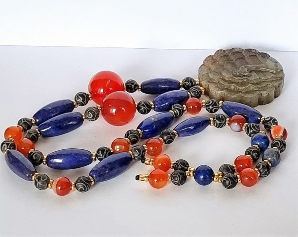 Buddhist necklace - Natural pearls - Crafted - Amulet - Fabulous bird - Phoenix (fenghuang) - Grace, virtue and immortality - Serpentine, lapis lazuli, carnelian and agate - 171.26 g - Image 6