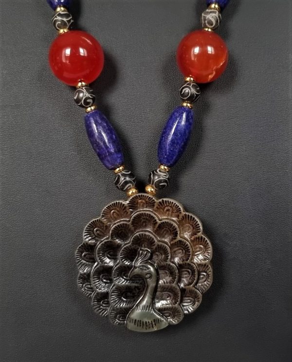 Buddhist necklace - Natural pearls - Crafted - Amulet - Fabulous bird - Phoenix (fenghuang) - Grace, virtue and immortality - Serpentine, lapis lazuli, carnelian and agate - 171.26 g - Image 3