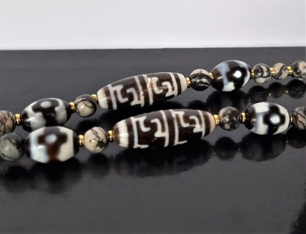 Mâlâ Necklace - Buddhist - Crafted - Padmasambhava, Tiger Teeth with 8 Eyes, 3 and 9 Eyes - Protection of Buddhas - Fortune, Happiness and Prosperity - Agate & Jasper Picasso - 137.39 g - Image 7
