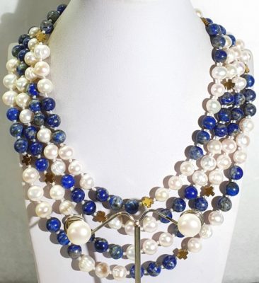 Beautiful natural lapis lazuli and freshwater pearls - AAAA - with Greek crosses